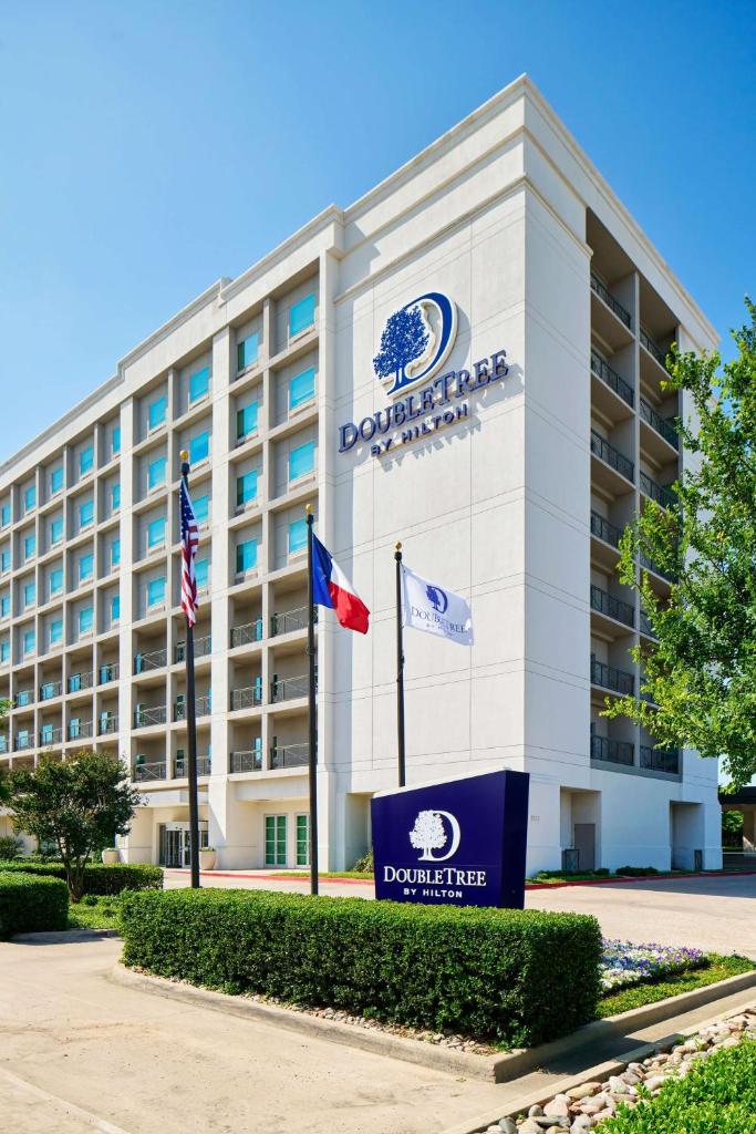 DoubleTree by Hilton Hotel Dallas – Love Field image