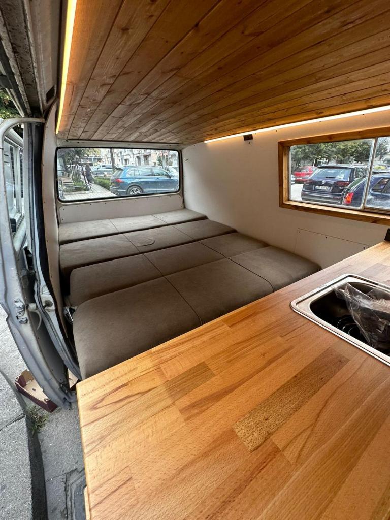 Rent van dibs photo 1