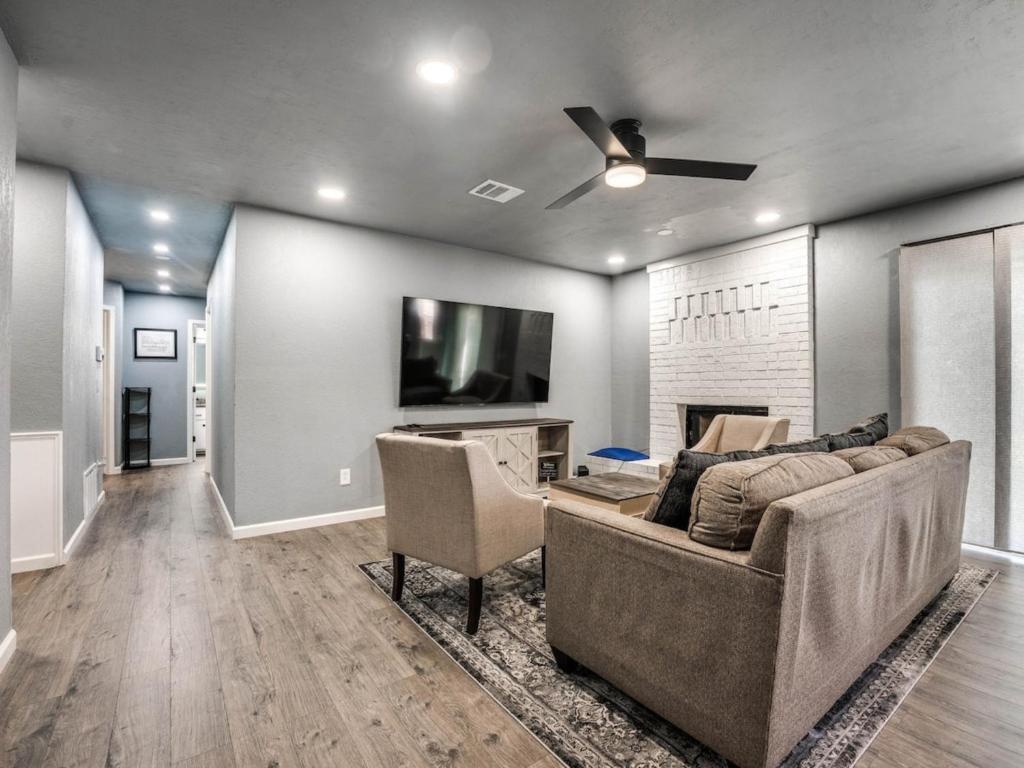 Veteran-Owned Home in Quiet OKC image