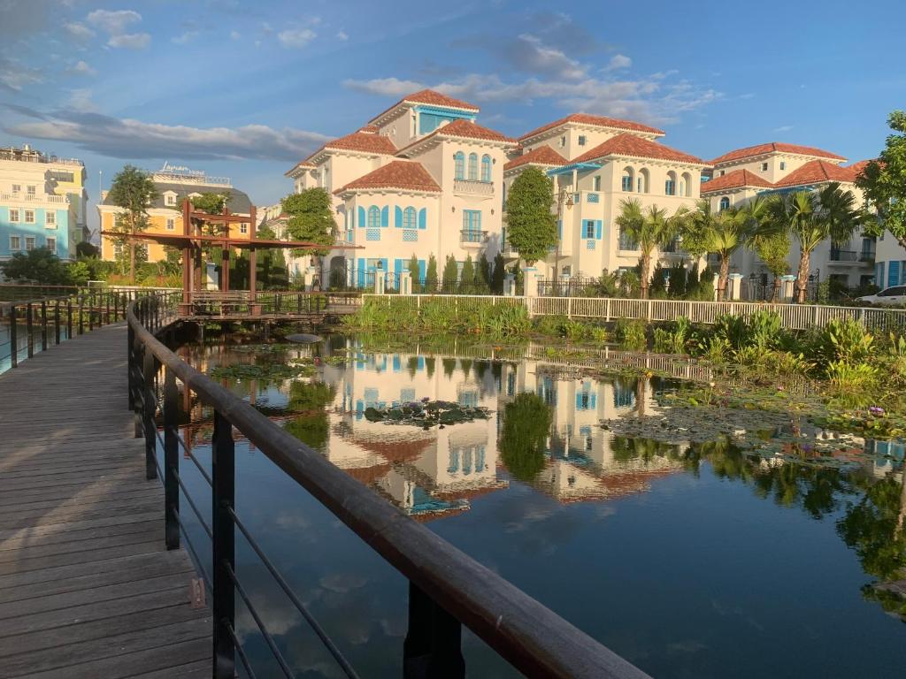 Time Lotus Hạ Long