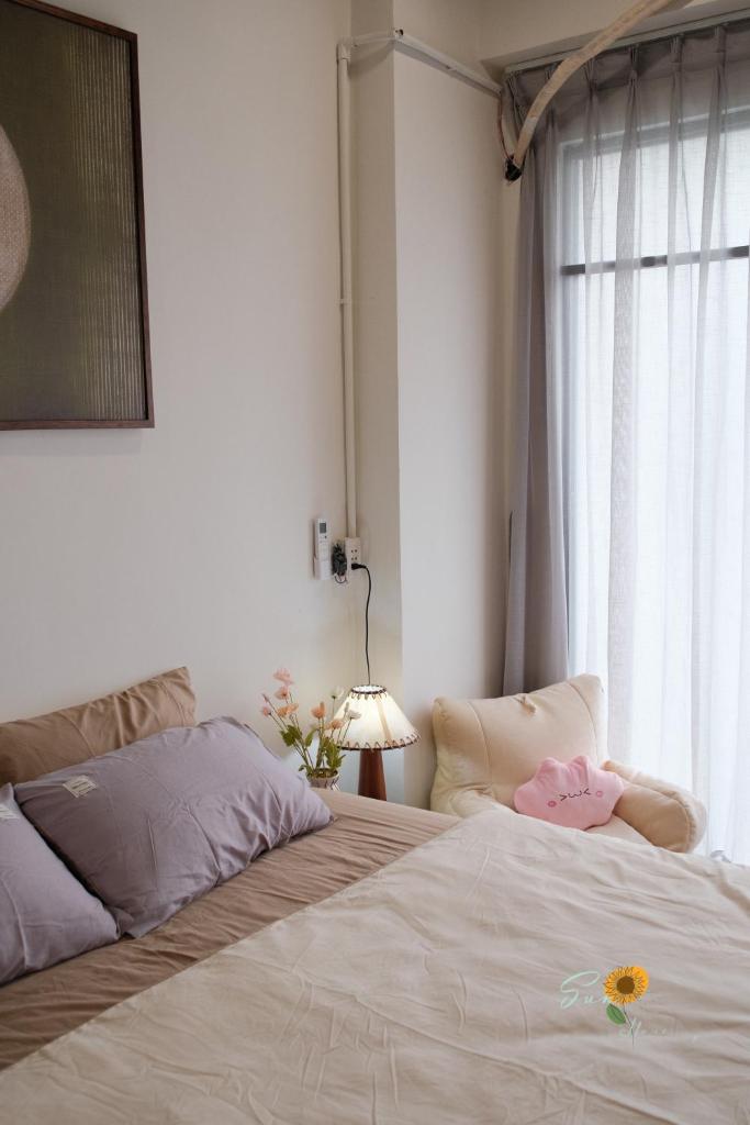 Sunflowerhome-Balcony-District1-BenThanh Market