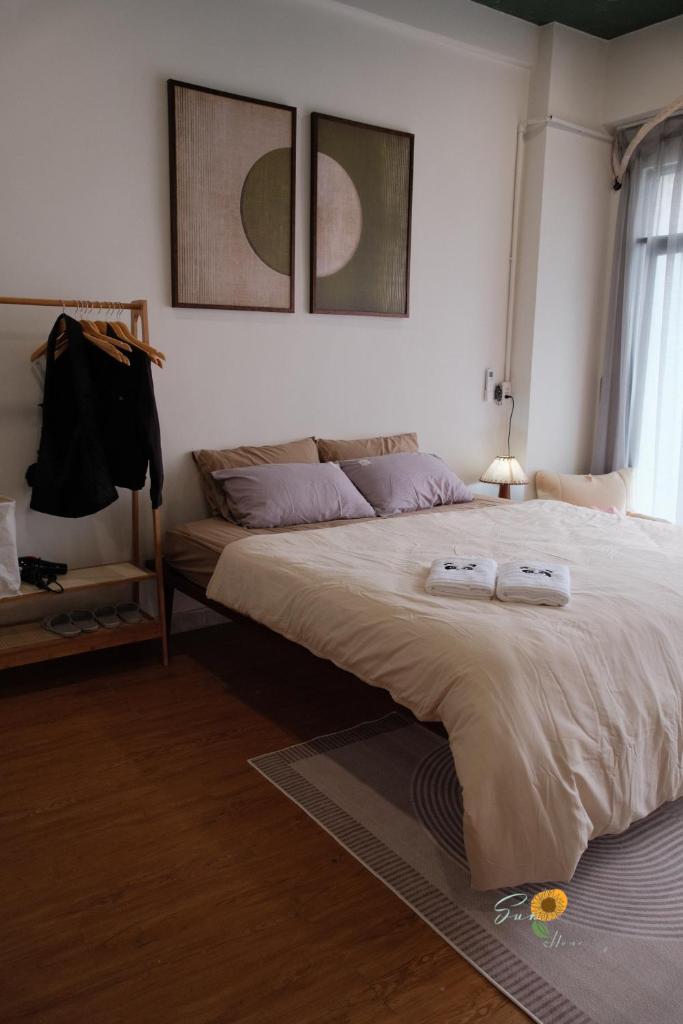 Sunflowerhome-Balcony-District1-BenThanh Market