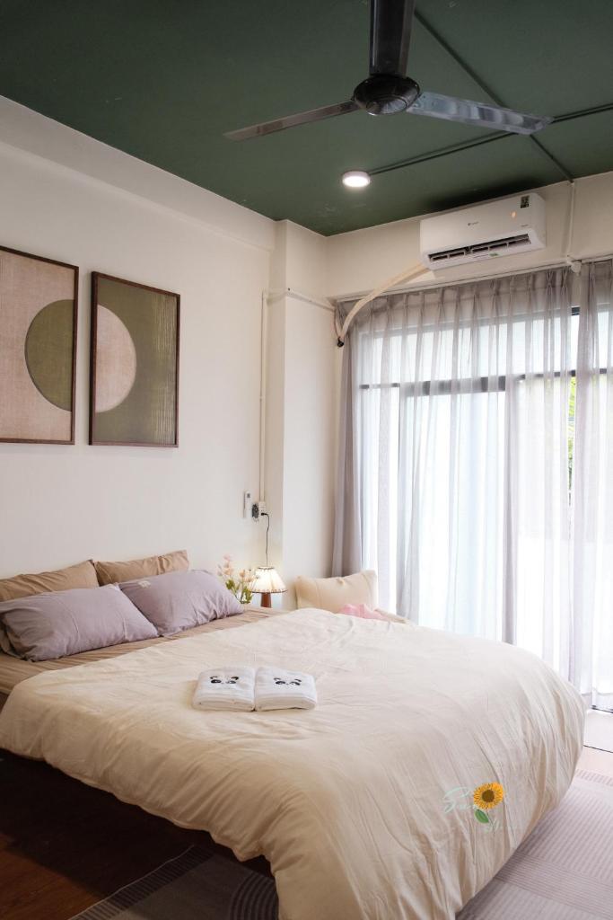 Sunflowerhome-Balcony-District1-BenThanh Market