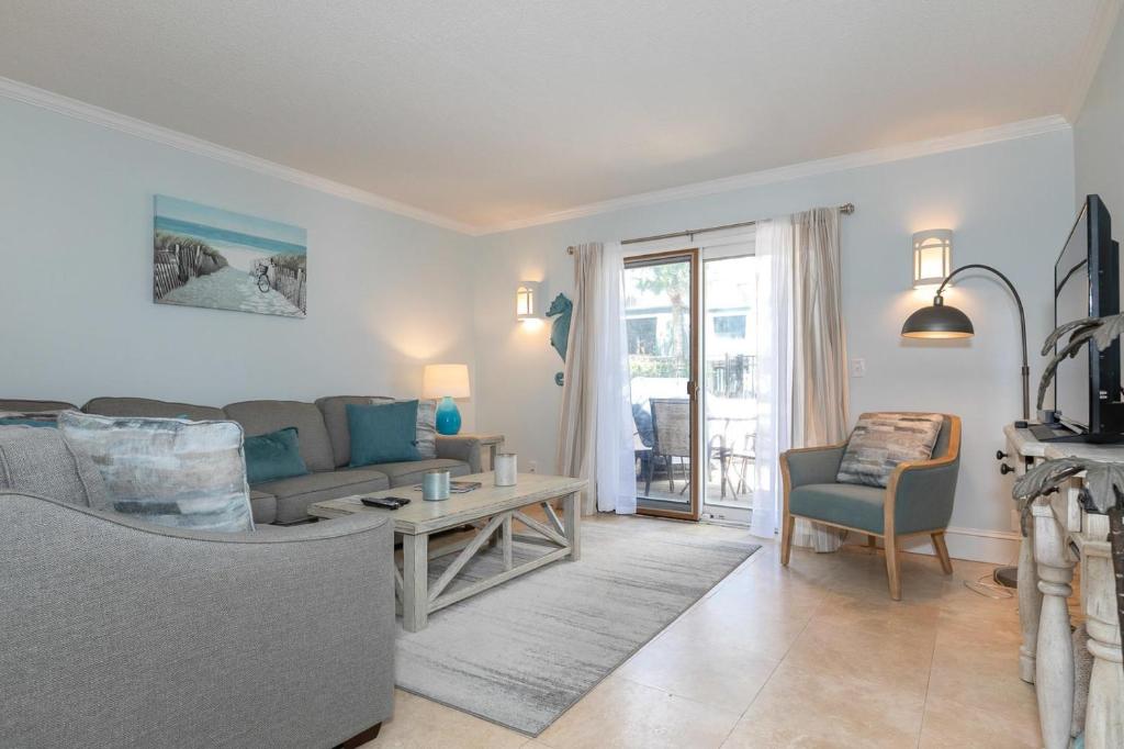 3 Ocean Club Villas image