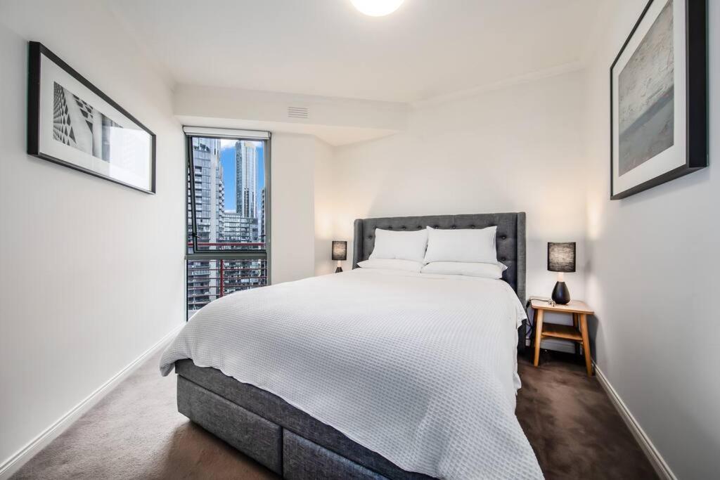 Spacious 1 bedroom apartment close to Crown photo 3
