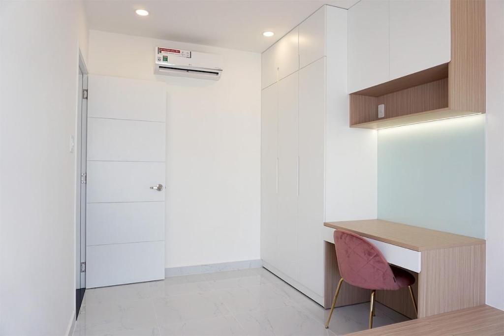 Modern 2BR Condo at Terra Royal by Orli Studio F21