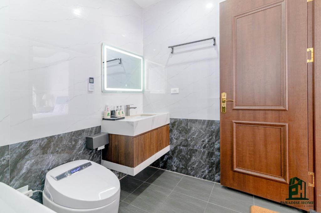 Paradise Pearl 2 West Lake