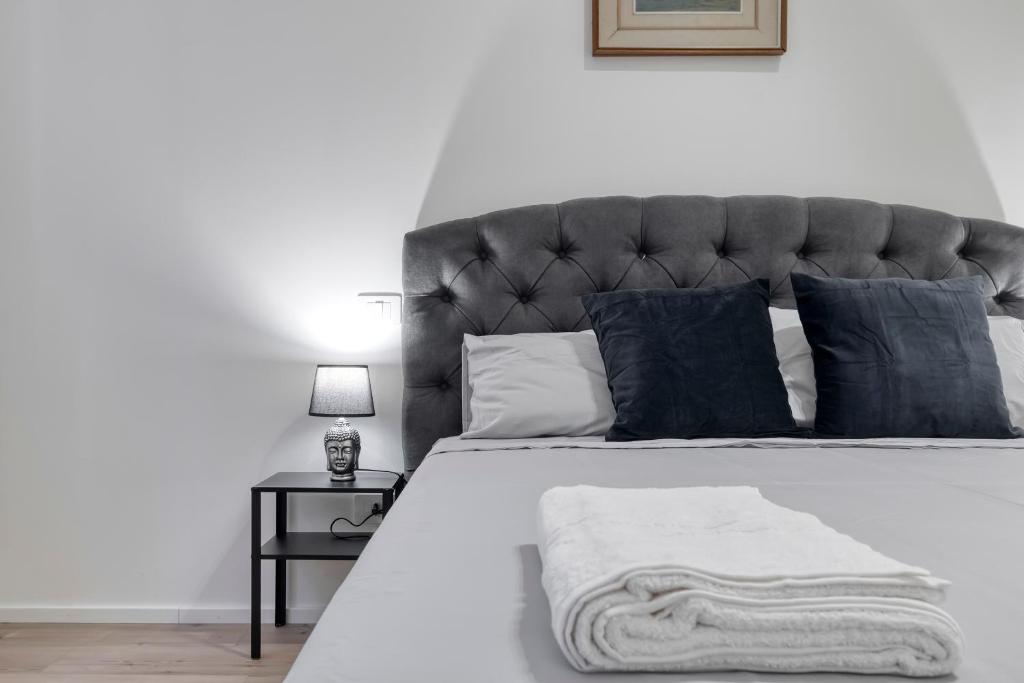 Carbonara Palace 2 - Luxury Comfort under Medieval Towers
