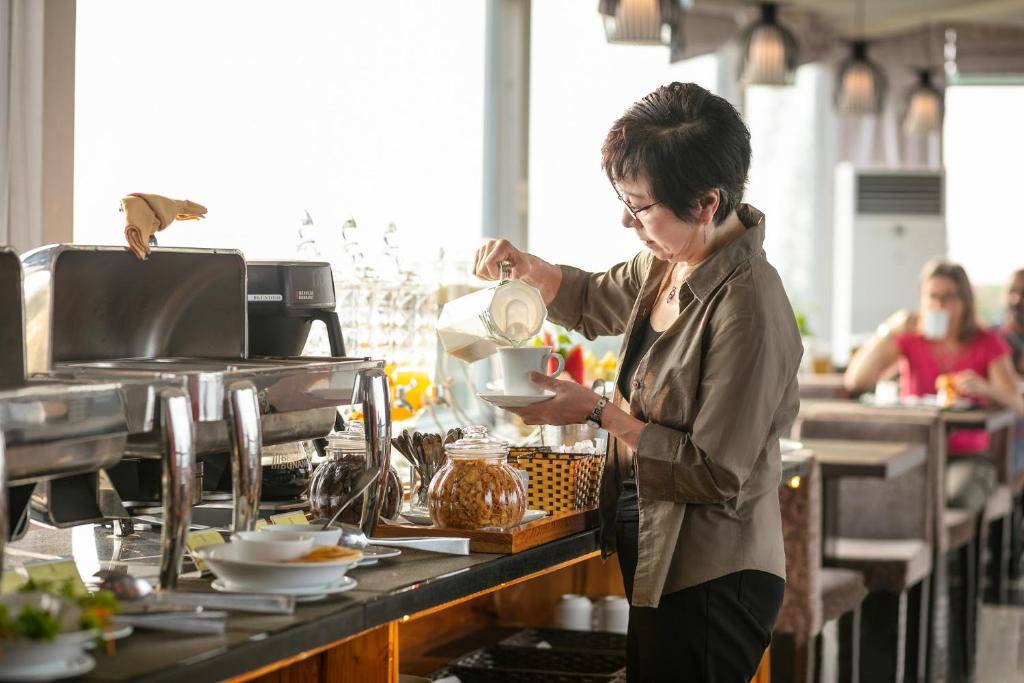 Khách sạn Parkside Sunline 