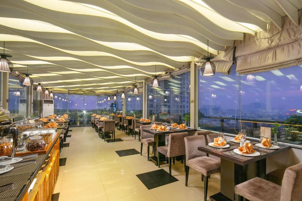 Khách sạn Parkside Sunline 