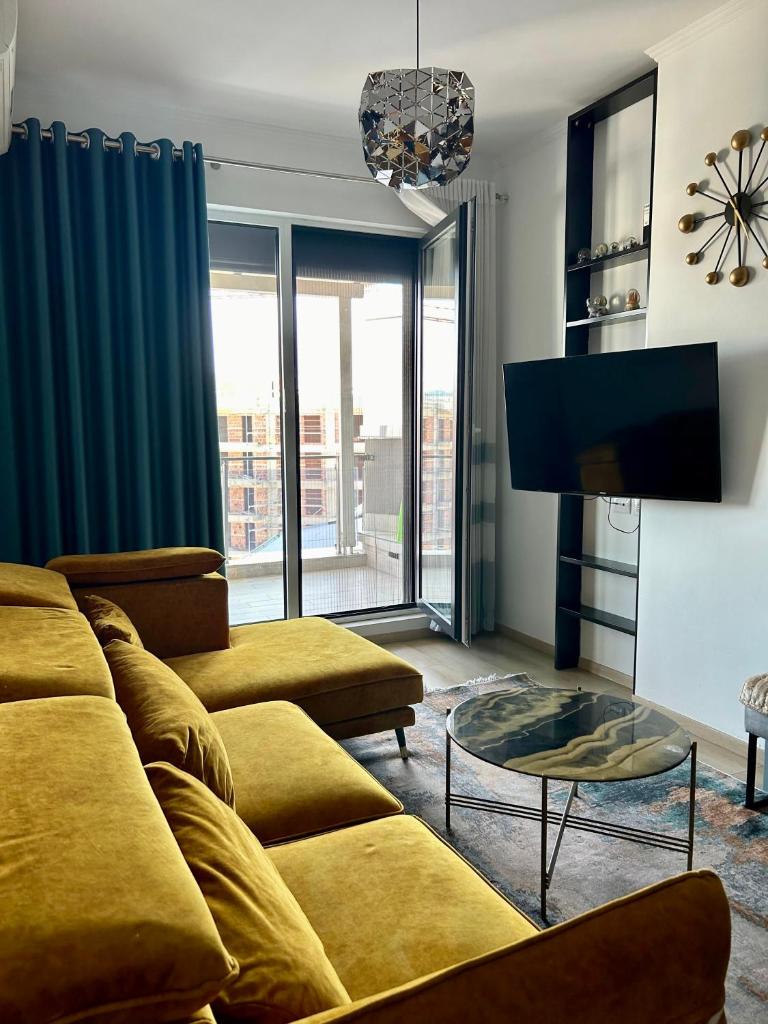 FIA Rentals Tirana 11 - Top Floor photo 2