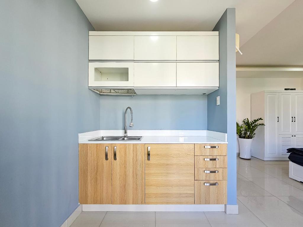 Golden Sun 3 Apartment