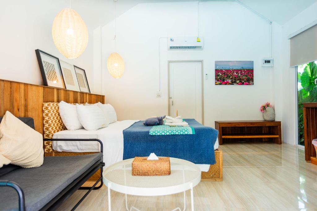 Varni Homestay Room Type - Standard Double Room