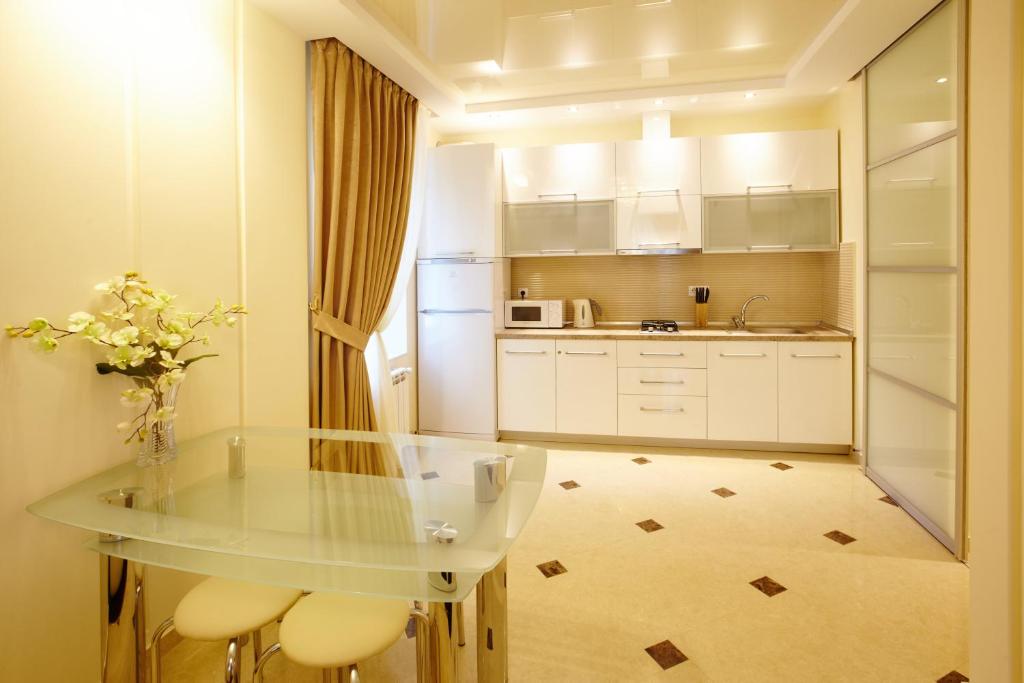 Central Park Apartments photo 1