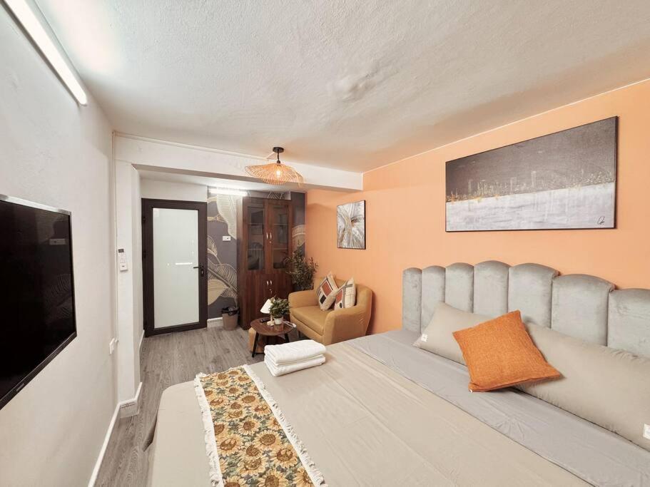 Ancient view-5BR house-Hoan Kiem Lake