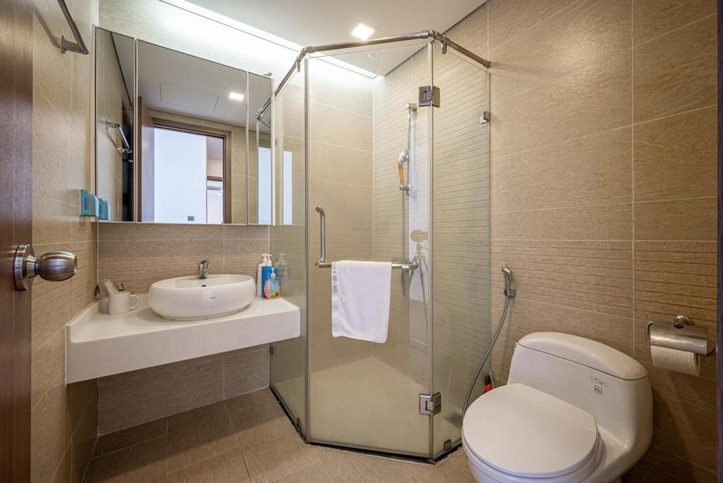 2 bedroom apartment at Park 7 - Vinhomes