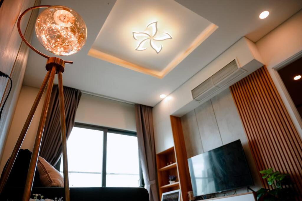 Monarchy Luxury Apartment 3 Bedroom in DaNang by Villuxy