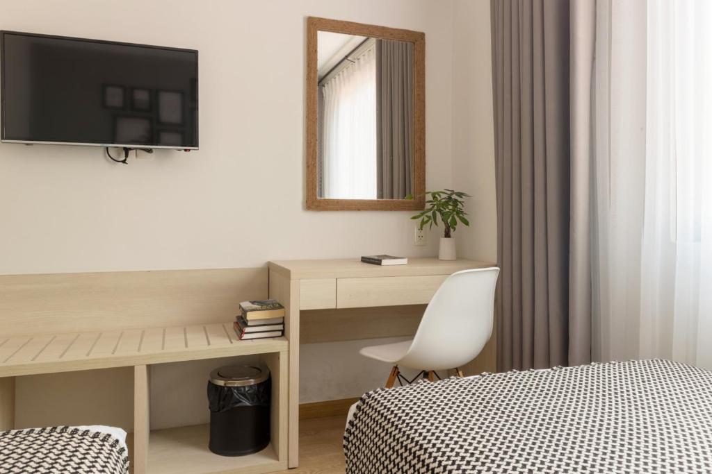 Pergola Apartment Danang Beach