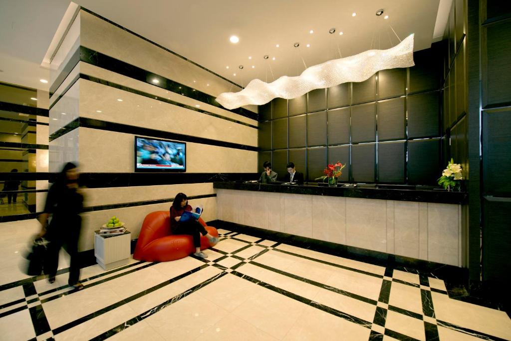 V Hotel Bencoolen photo 2