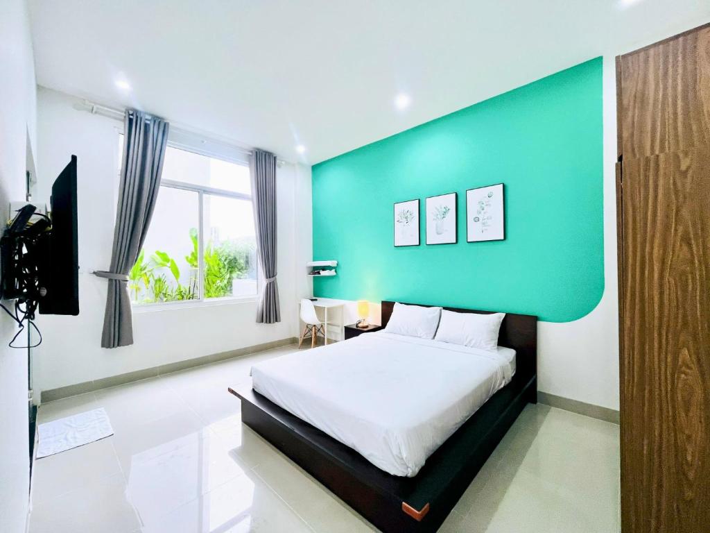 Danang Beach Pool Villa 4 Bedrooms - Free Airport Pickup