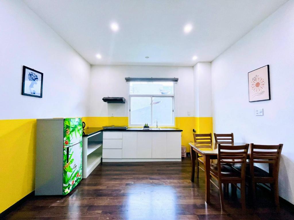 Danang Beach Pool Villa 4 Bedrooms - Free Airport Pickup