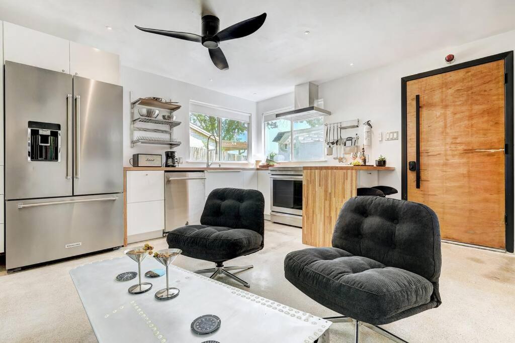 Aviator's Suite image