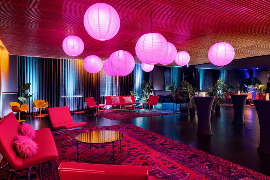 The Delphi Hotel image