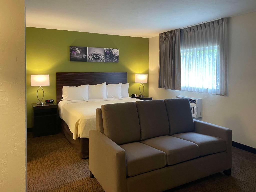 Suburban Studios Melbourne Airport image
