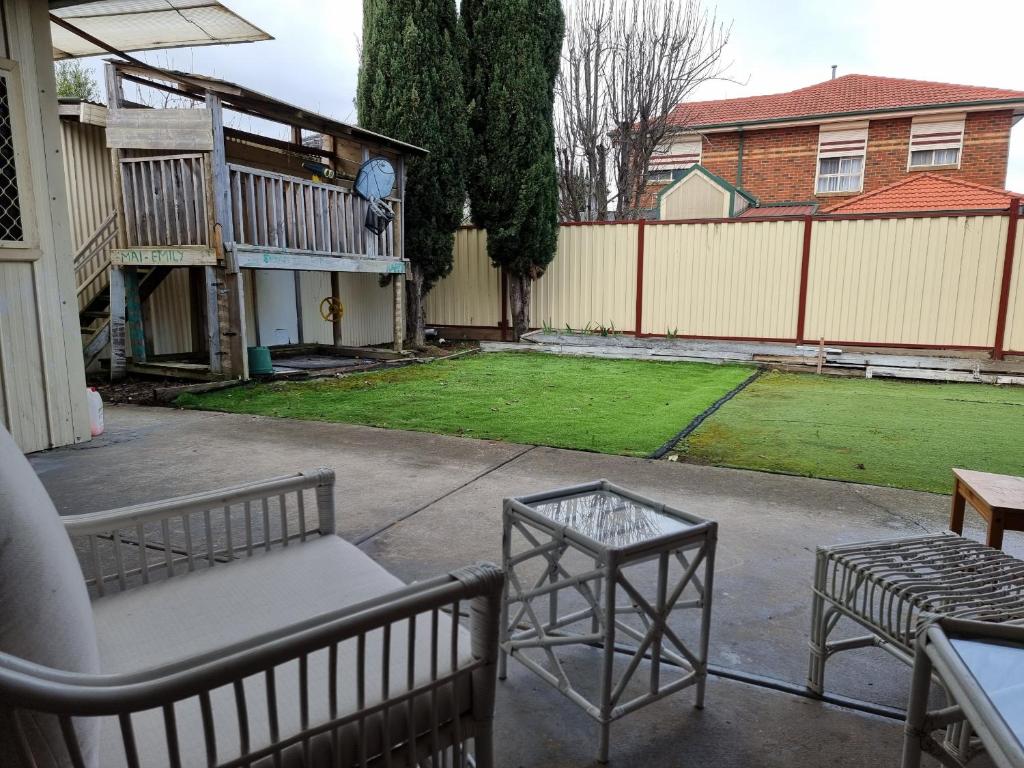 Spacious 5 bedrooms house photo 3