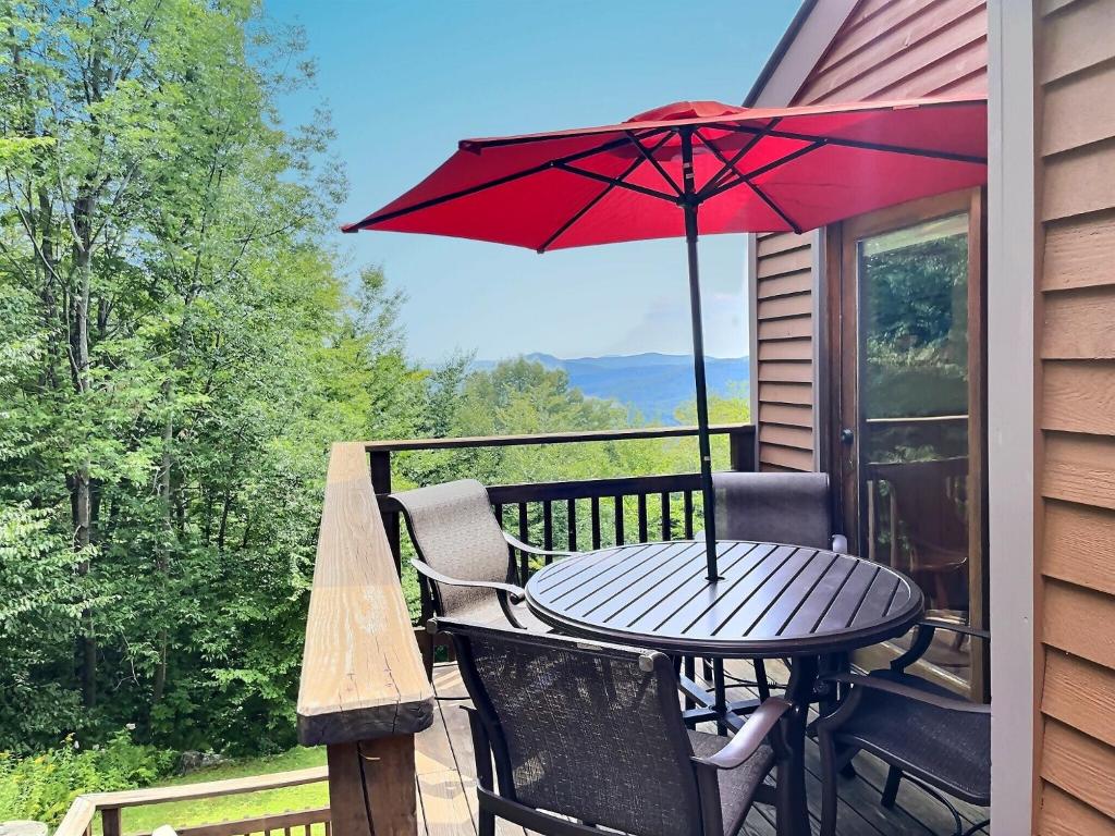 ThreeBears - AC, Hot Tub, Views, FirePit, Spacious image