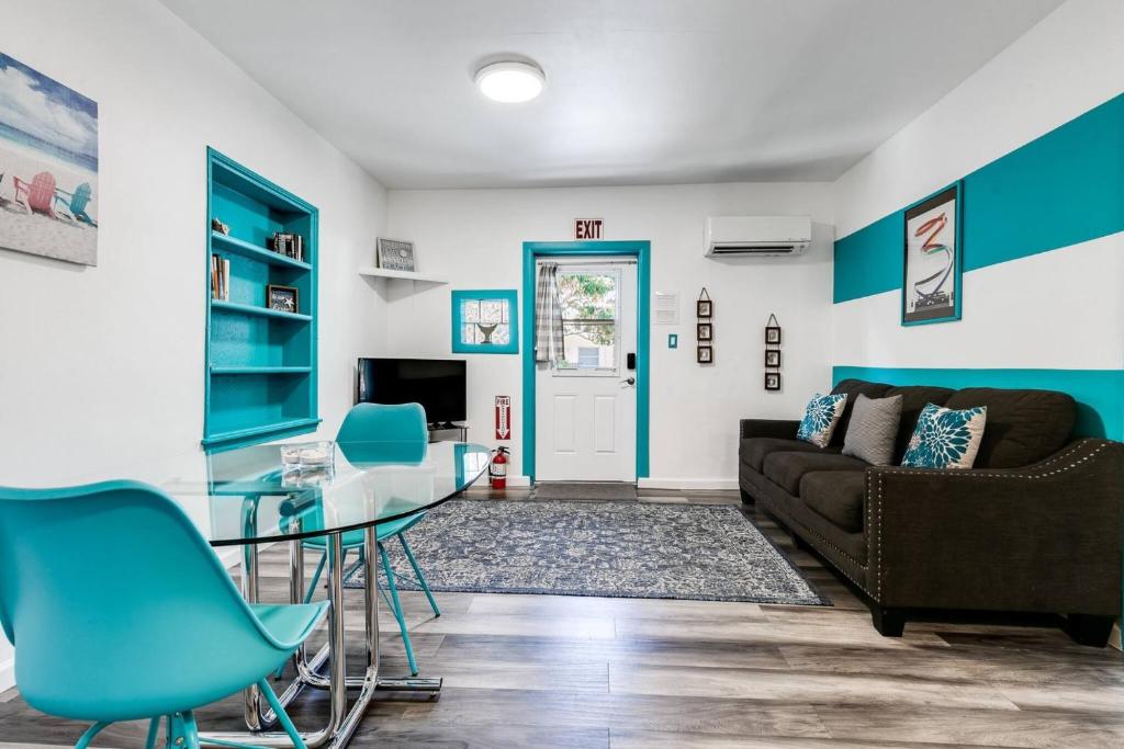 Aqua Breeze Suite image