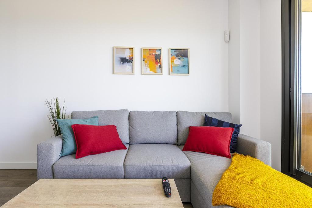 A&N Ocean View Family Apartment with Pool & Parking - Tap to explore photos