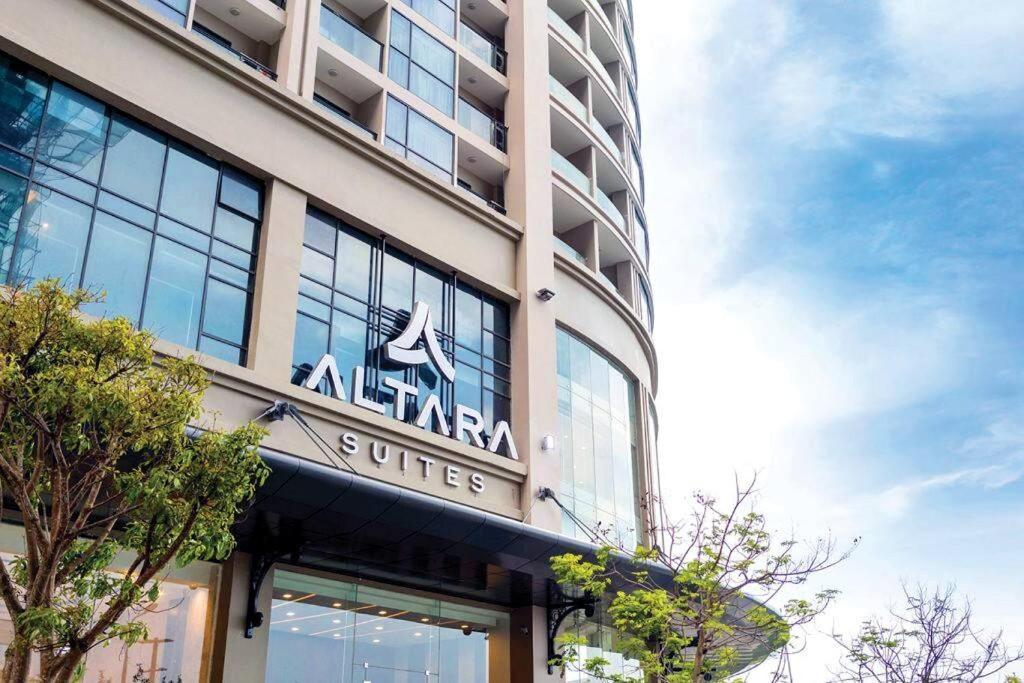 Altara Suites Luxury Ocean View Da Nang by Villuxy