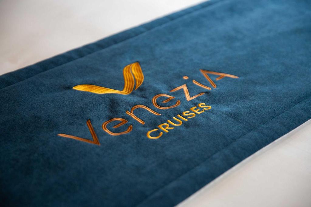 Venezia Boutique Cruises - Catba island