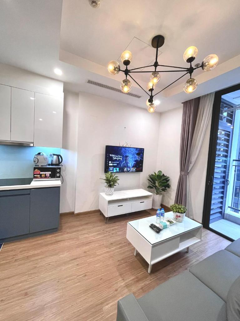 Kim's House - Studio Vinhomes Green Bay For Rent