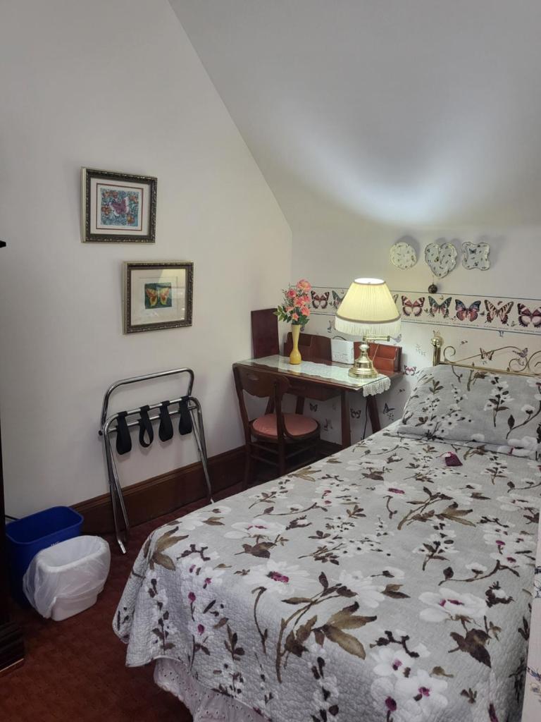 Cranberry Cove Inn Room Type - Twin Room