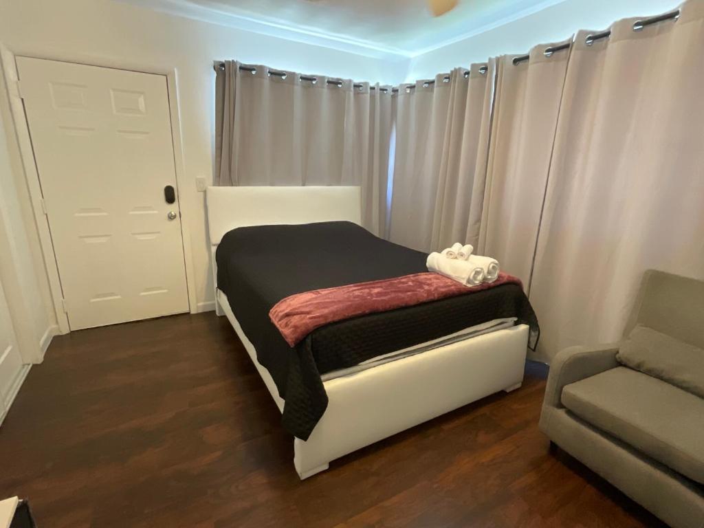 Private Studio Near Guitar Casino & Stadium image
