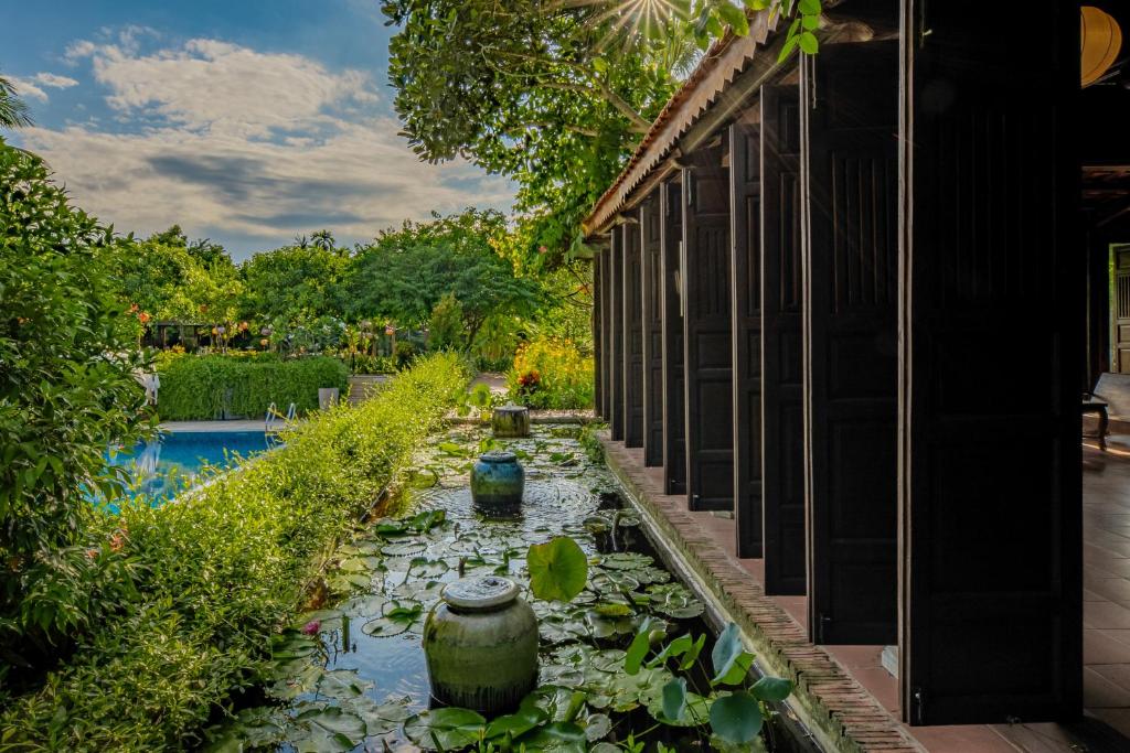 Hoi An River Town Hotel