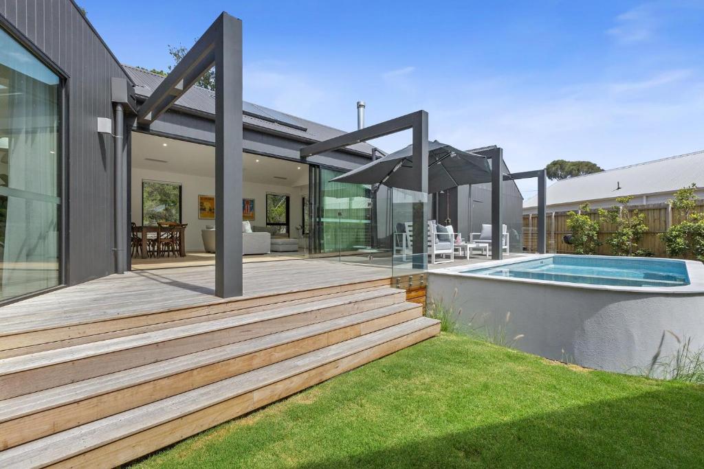 Villa Aquarius - Gas Heated Pool Spa Luxury