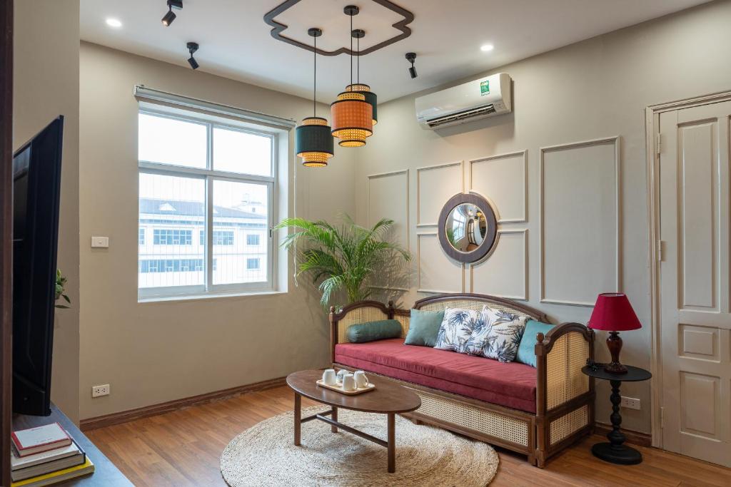 Spacious Hoan Kiem Apartment