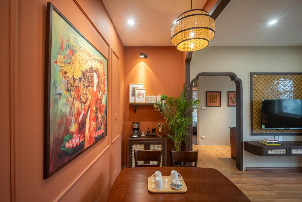Spacious Hoan Kiem Apartment