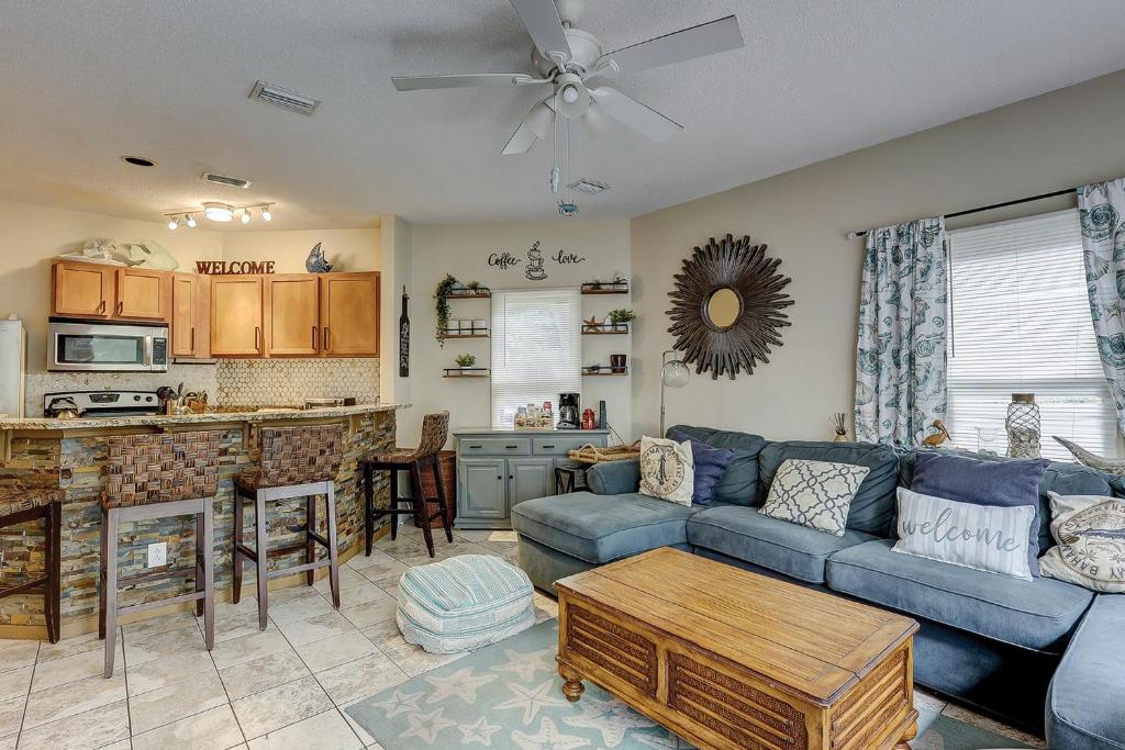 6 Ocean Breeze 3 BR Forest Beach Condo image