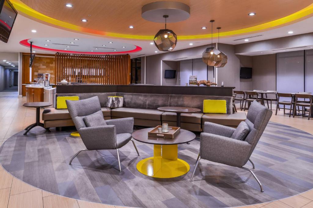 Springhill Suites by Marriott Temecula Wine Country image