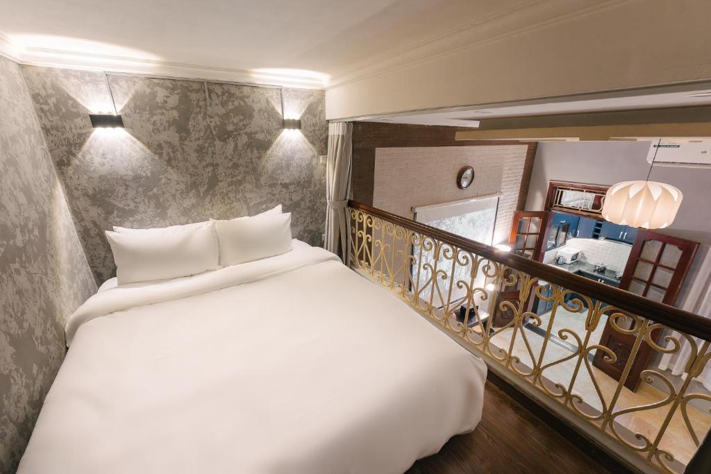 Orchid Duplex-Best Location-1min to Hoan Kiem Lake-Home Cinema