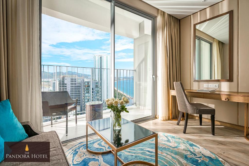 PANDORAMA OCEANIC Luxury Residence