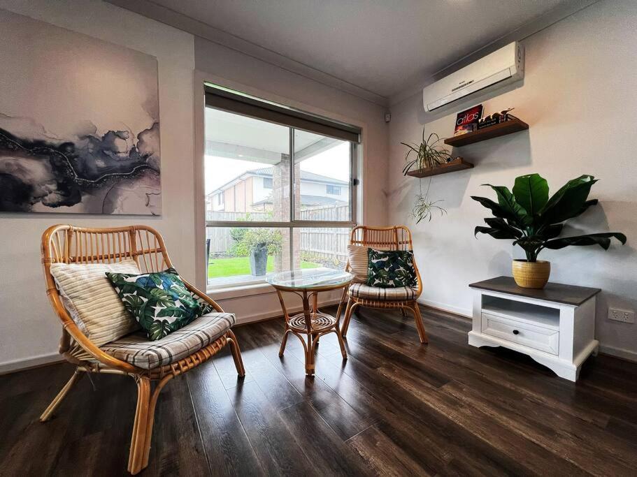 7 bedrooms double storey Home photo 2