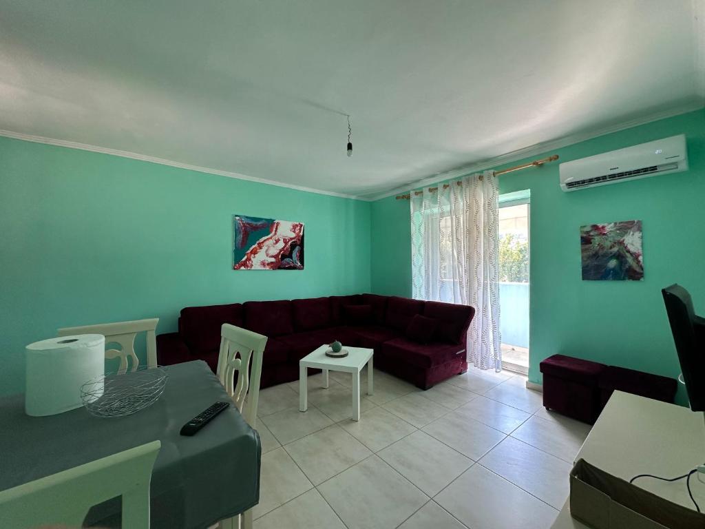 Family Home photo 4