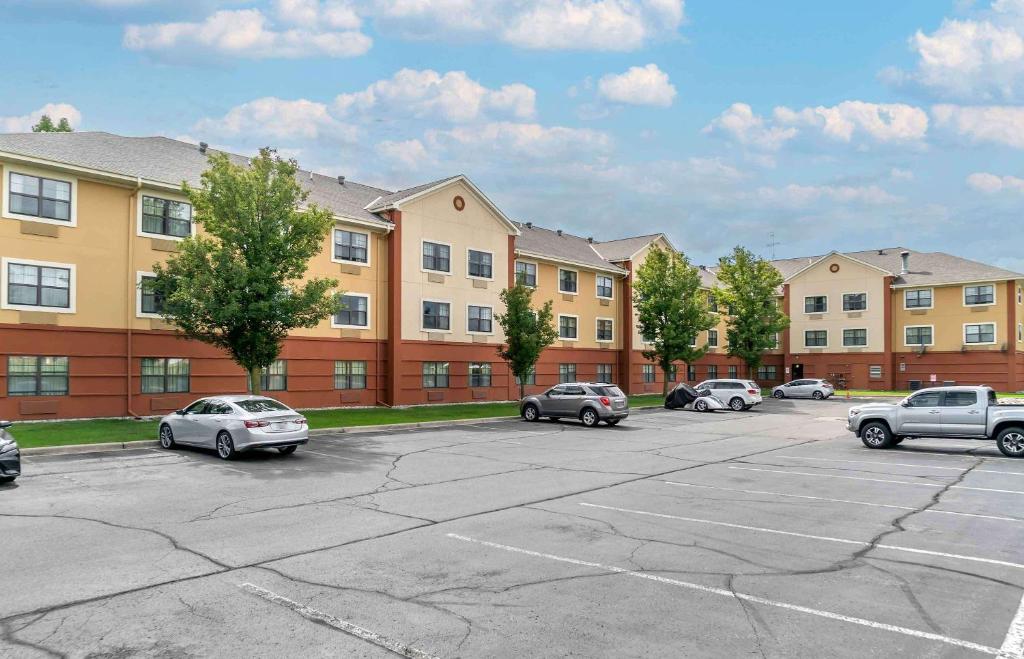 Extended Stay America Select Suites Detroit Sterling Heights image