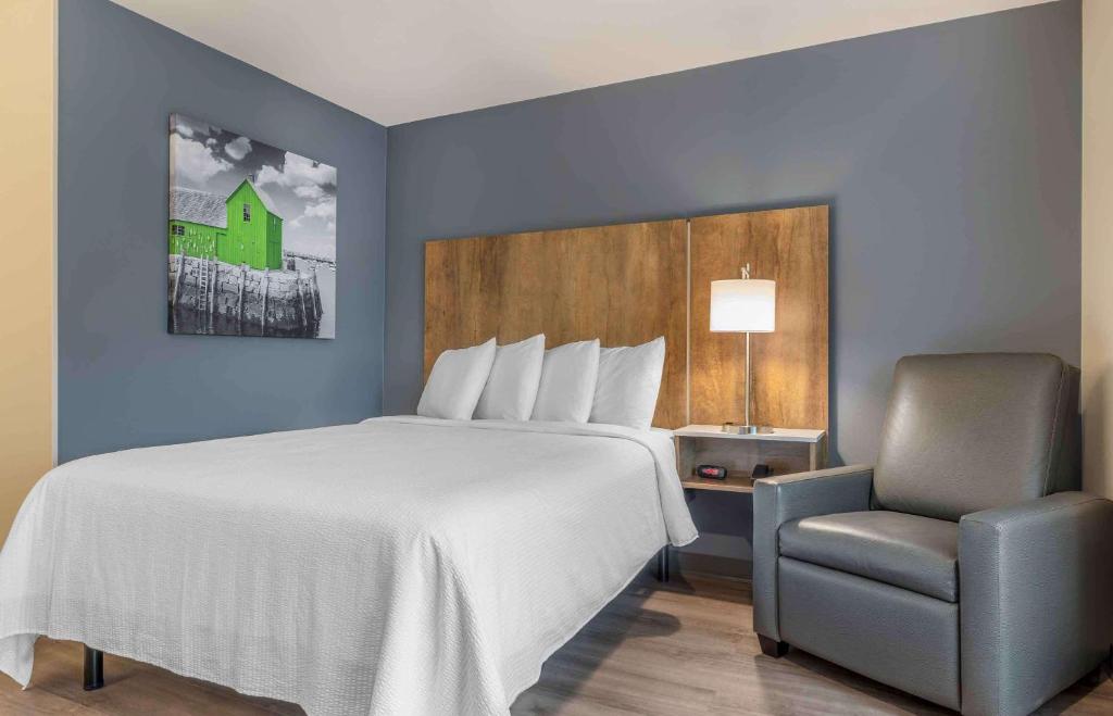 Extended Stay America Premier Suites - San Diego - San Marcos Room Type - Queen Studio - Disability Access
