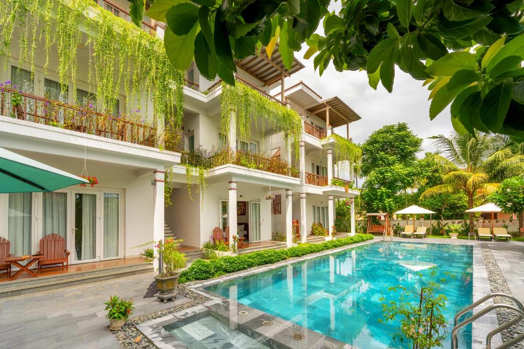 Hoi An Palmy Villa